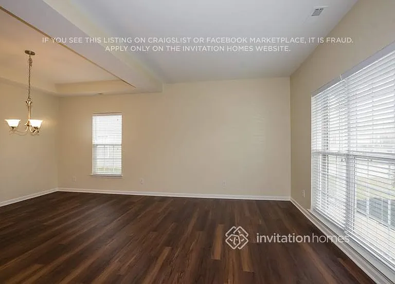 1030 Whippoorwill Ln — Photo 4