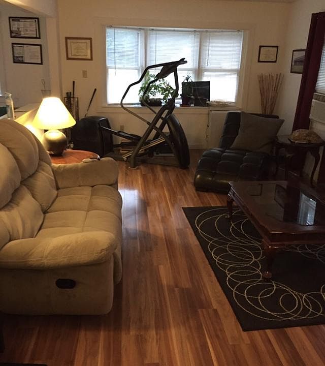 2nd image of 355 Savin Ave