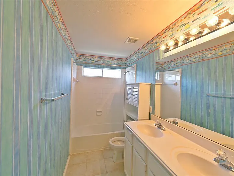 407 Groveton Ridge Ln — Photo 24