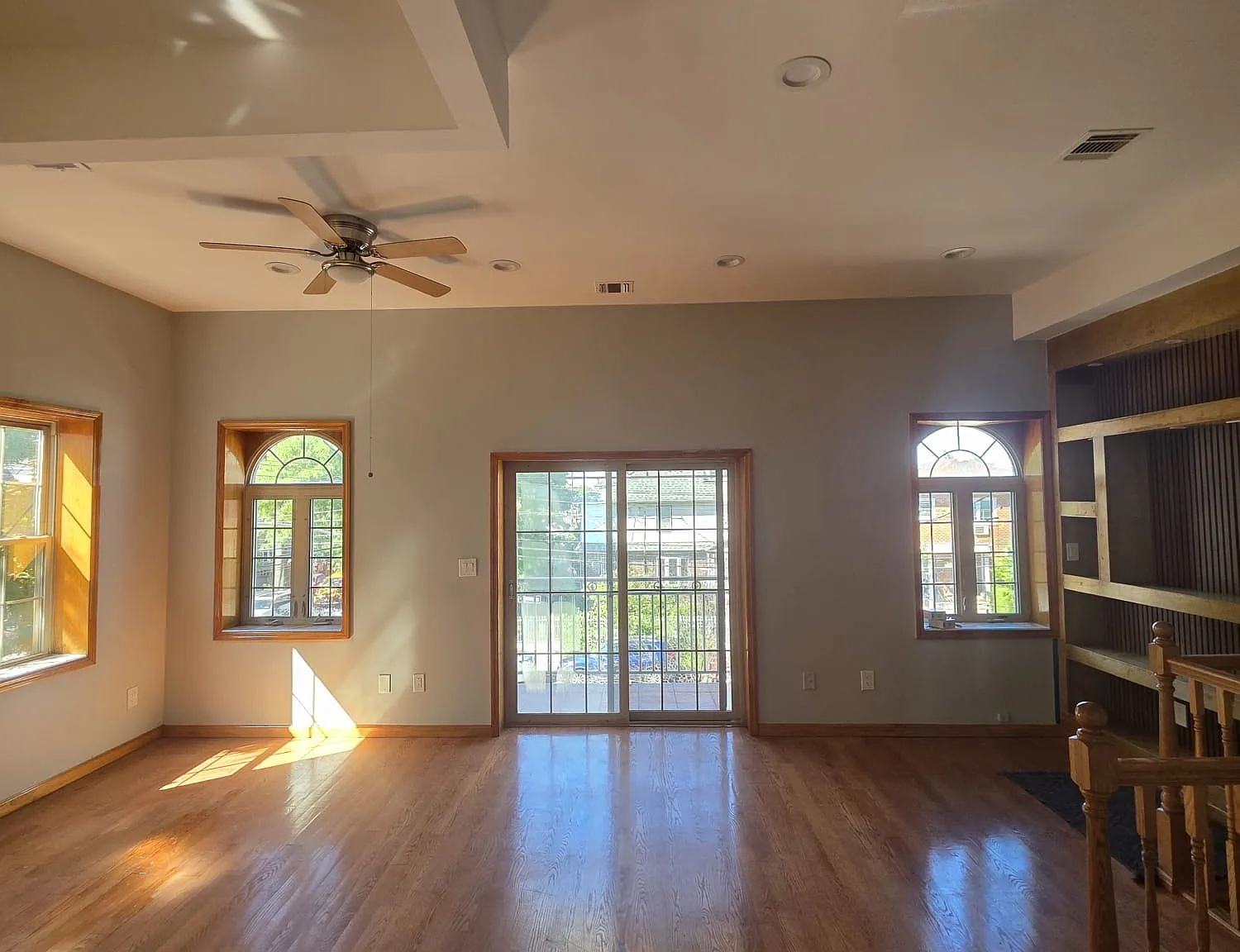 2 bed, 1500 sqft, $3,000 — Photo 2