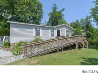 123 Shelter Cove Ln, Zirconia, NC 28790