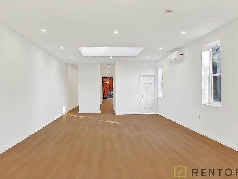 1st image of 2130 Fulton St Floor 2