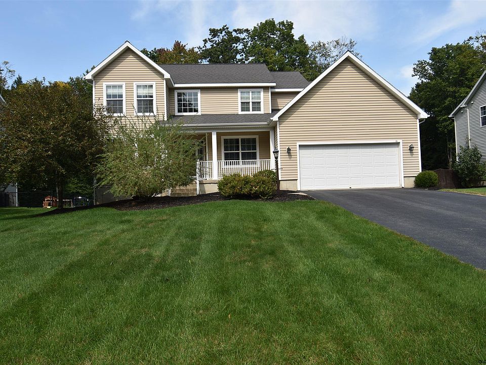 1st image of 35 Santee Dr