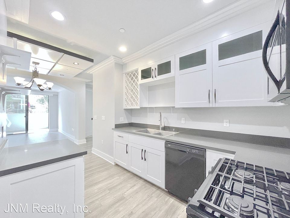 1st image of 10270 Almayo Ave APT 109