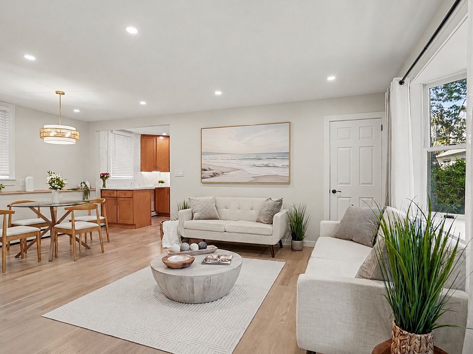 1st image of 7 Oakwood Ave