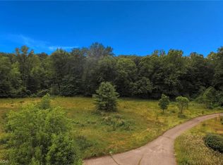 2566 Courtney Trl, Hunting Valley, OH 44022