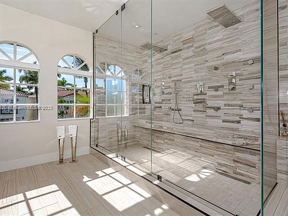 5th image of 20846 NE 32nd Ave #0
