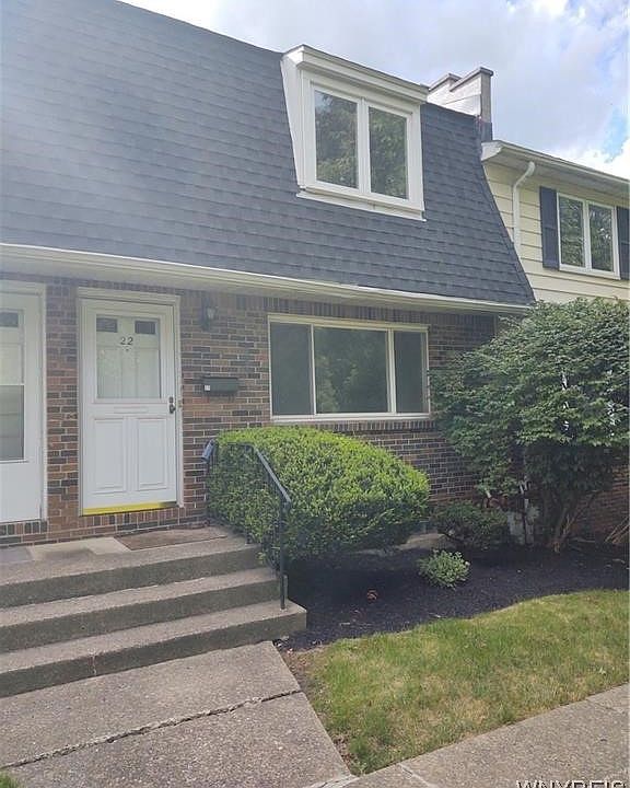 1st image of 22 Stoneledge Ct