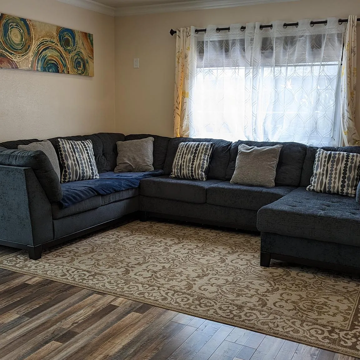 3 bed, 1452 sqft, $4,800 — Photo 3