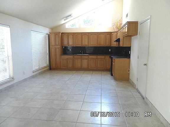 4th image of 4222 Sun Meadow Dr