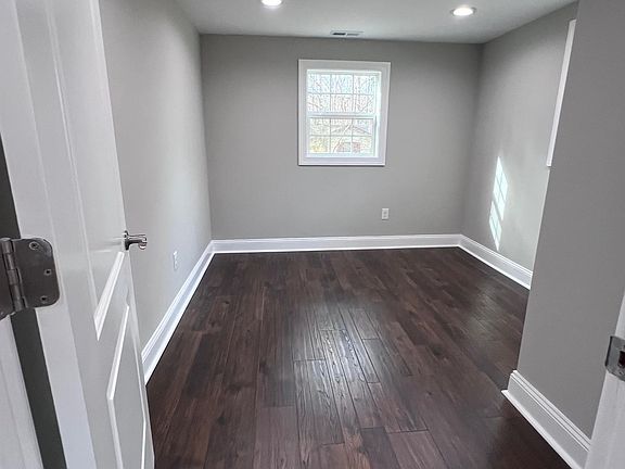 5th image of 1144 Jackson Rd