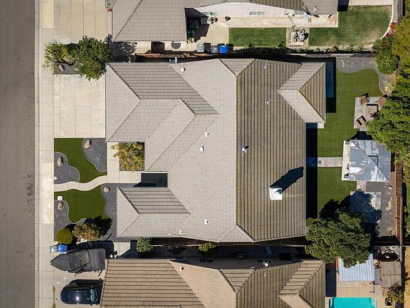 3rd image of 3529 Isabella Dr