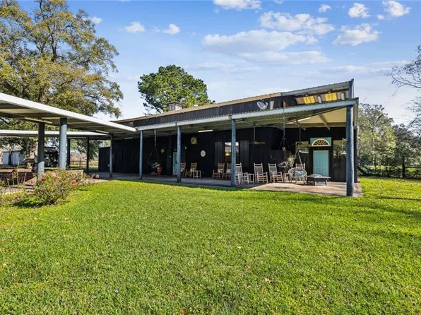 2212 Sugar Mill Rd, New Iberia, LA 70563