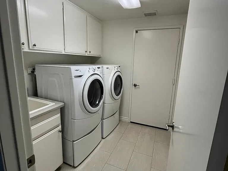 4925 Regla Ct — Photo 32