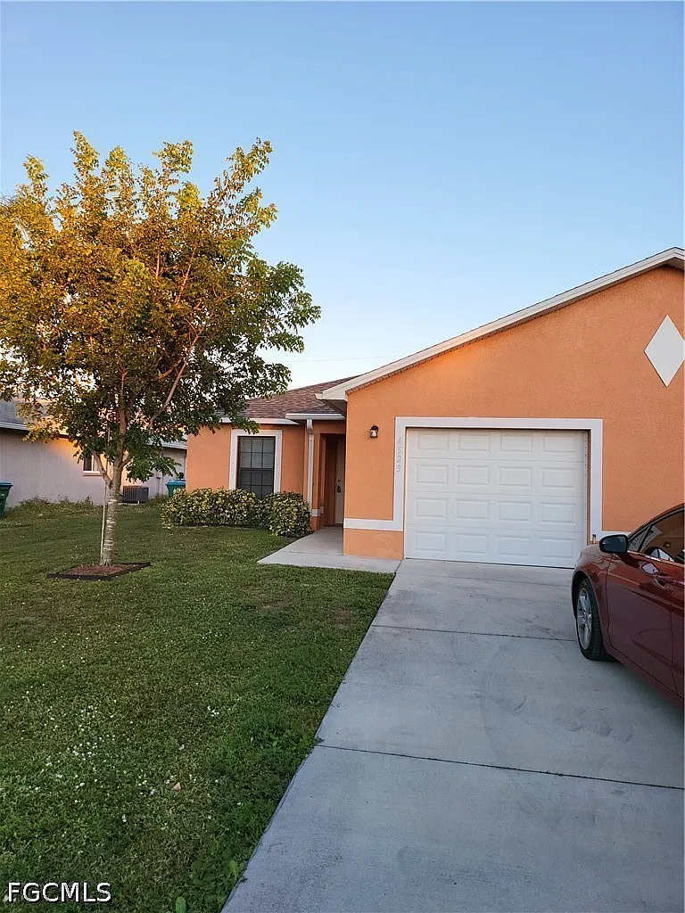 3 bed, 2.0 bath, 1200 sqft, $1,395 — Photo 1