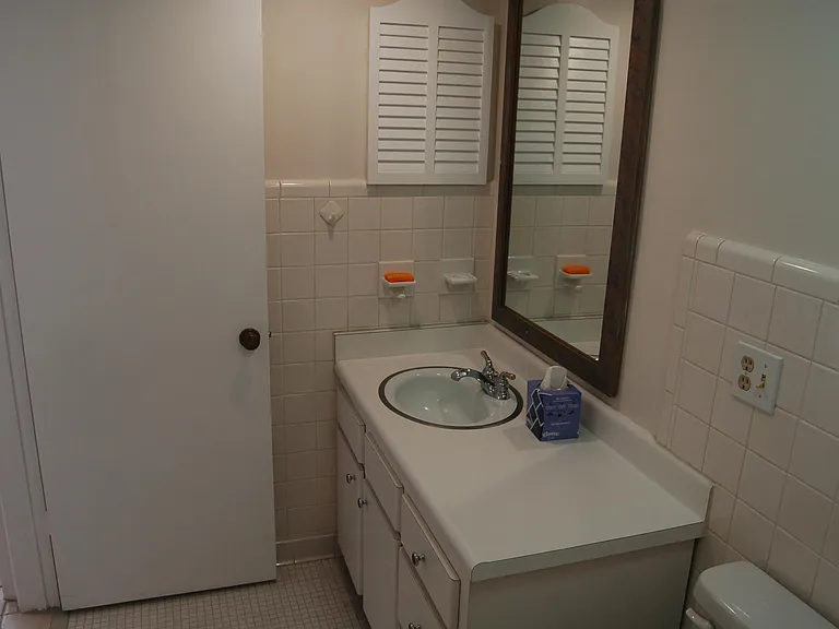 1920 Woodcrest Dr #13 — Photo 18