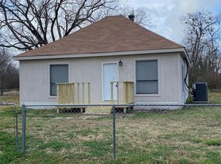 208 N Martin St, Quinlan, TX 75474