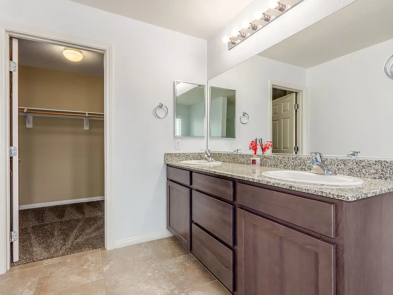 6644 Seahorse Reef St — Photo 17