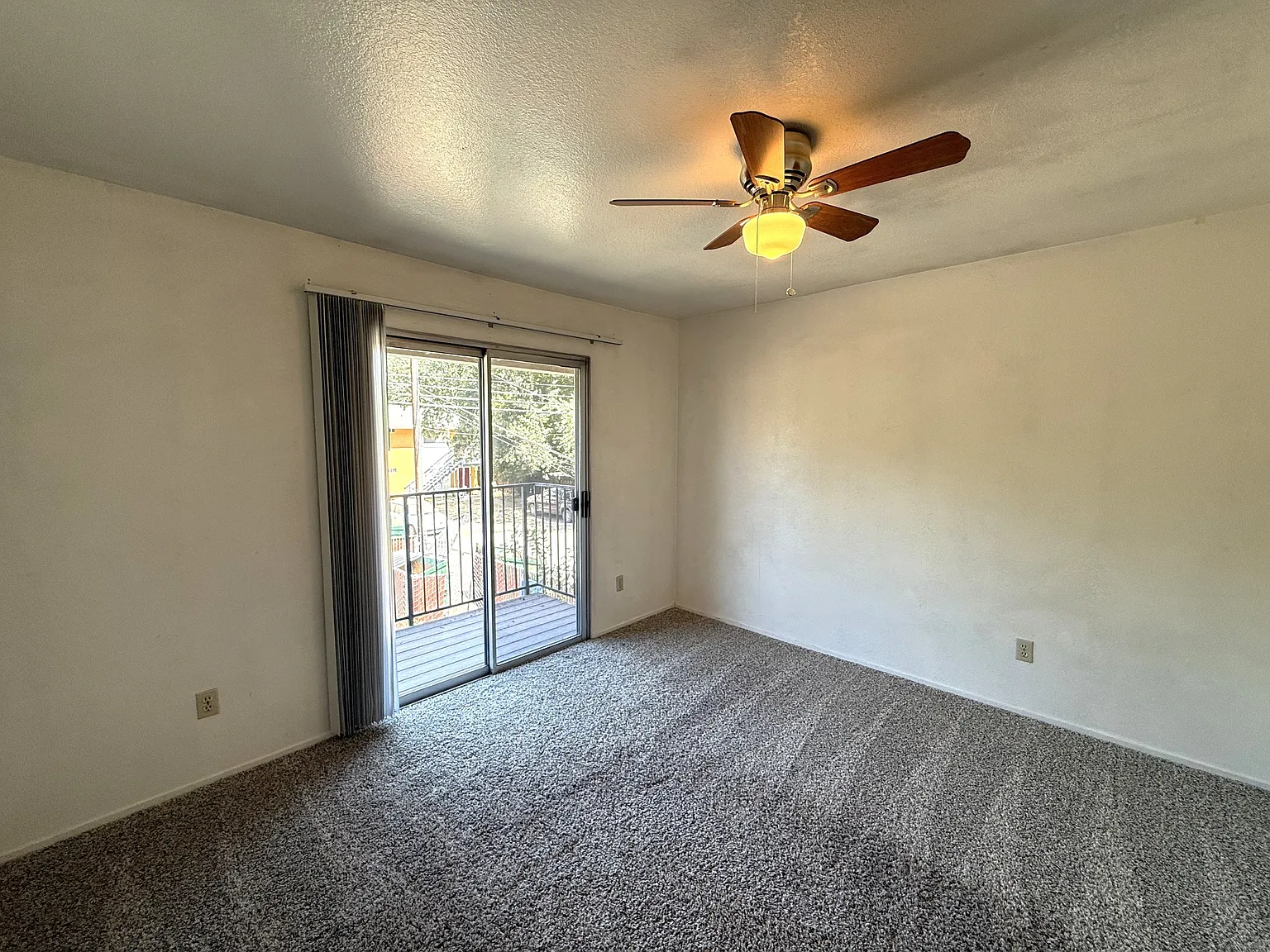 432 W. Sacramento Ave (G) - #B — Photo 4