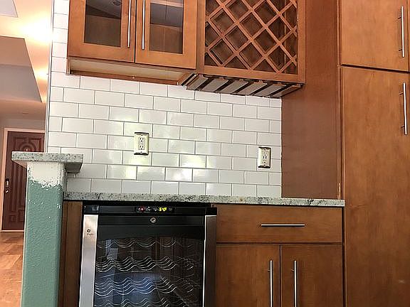 3rd image of 7812 N Lois Ave