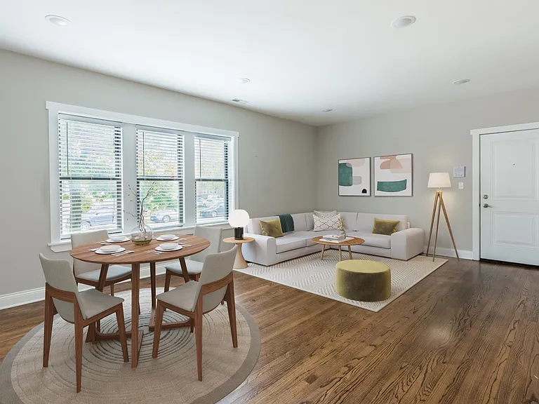 2507 W Catalpa Ave — Photo 9