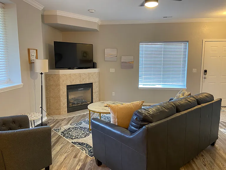 3080 Mandalay Grv #2 — Photo 5