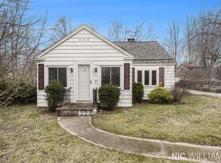 937 Four Mile Rd NE, Grand Rapids, MI 49525