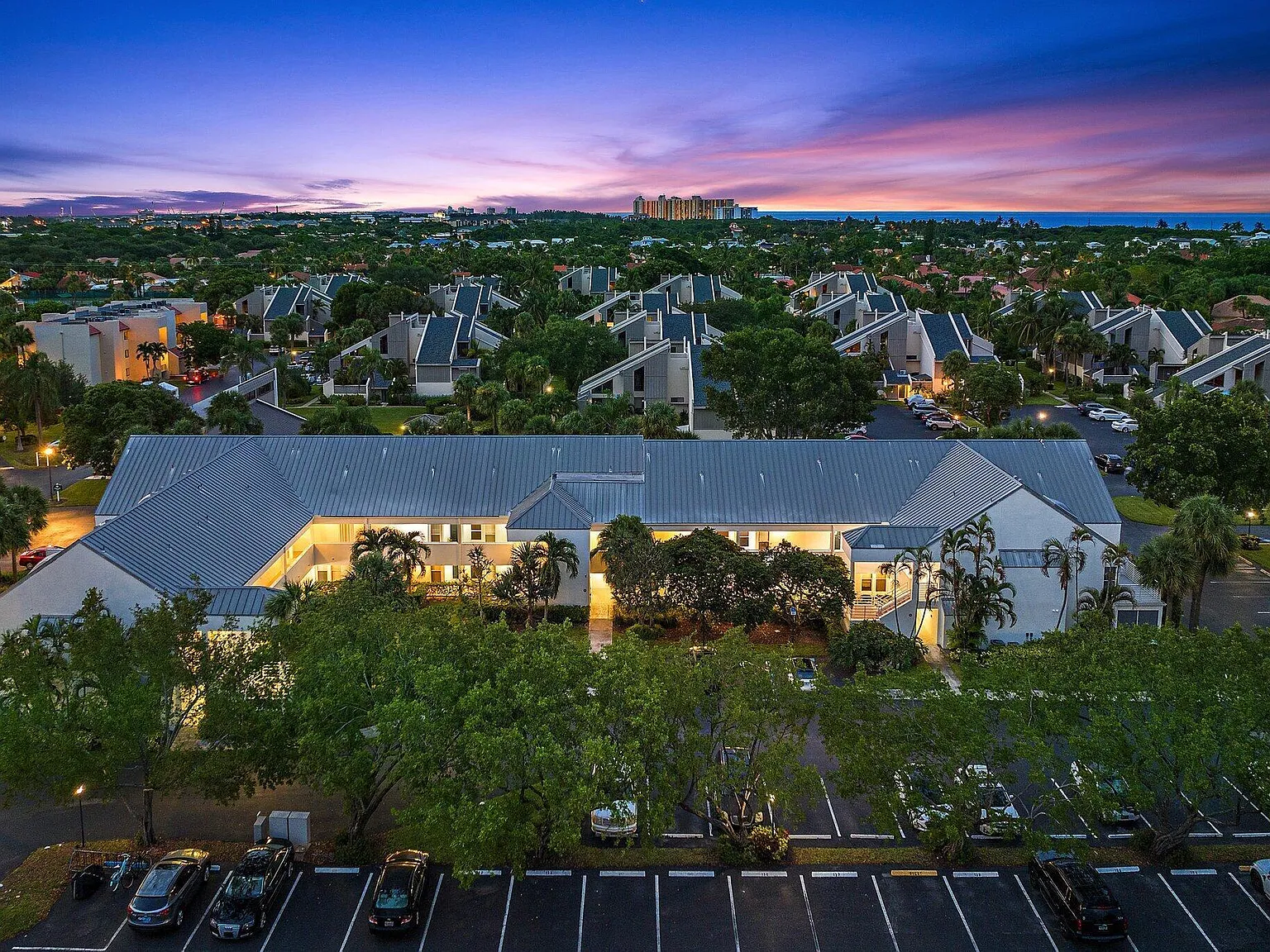 1 bed, 1.0 bath, 713 sqft, $1,850 — Photo 3