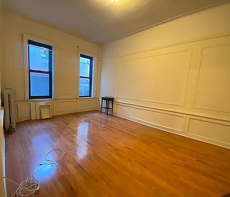 4th image of 1289 Union St APT 5A
