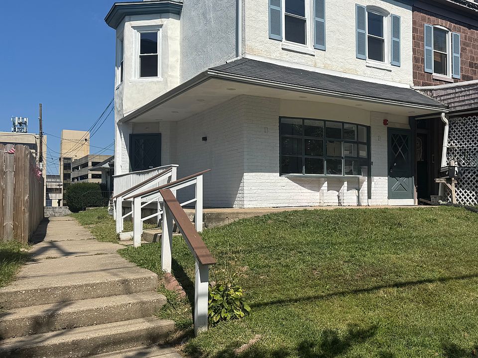 1st image of 1321 Dekalb St #B