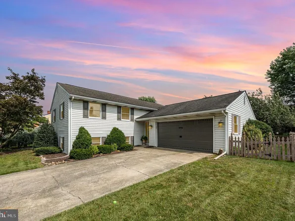 1016 Teakwood Ln, Enola, PA 17025