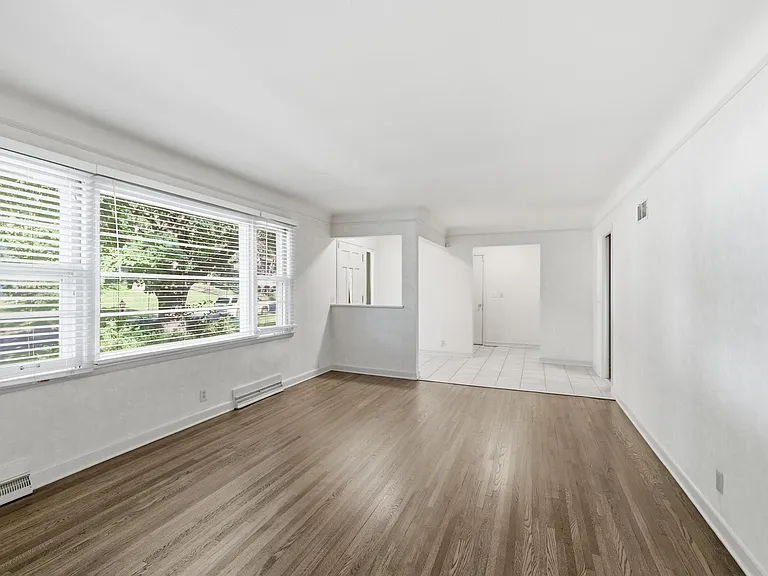 6208 Hillside Rd — Photo 5