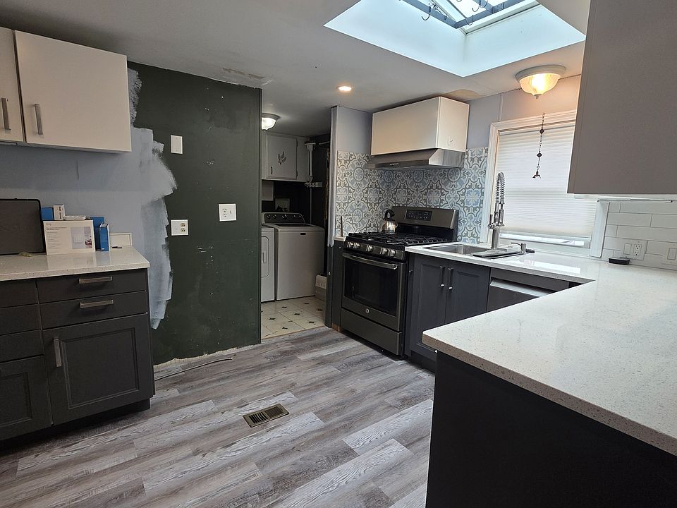 1st image of 6655 Jackson Rd #302