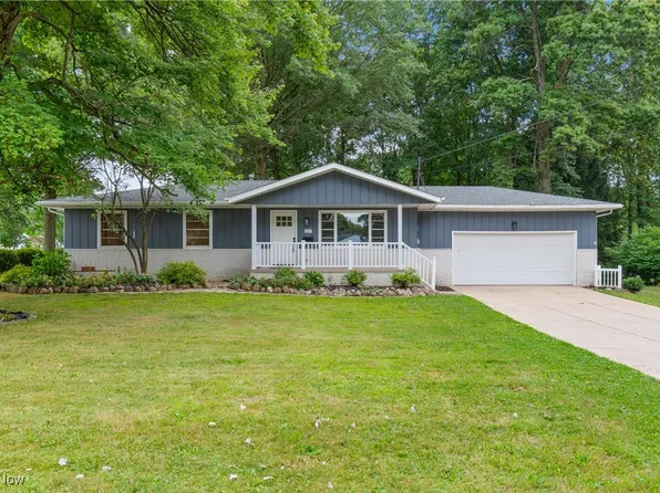 107 W Howe Rd, Tallmadge, OH 44278