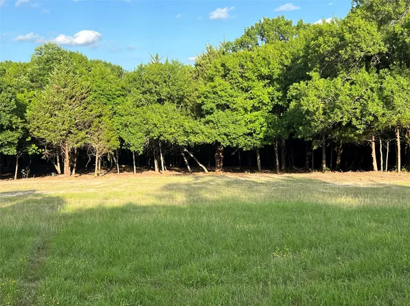 22 Ridgecrest Dr, Waxahachie, TX 75165