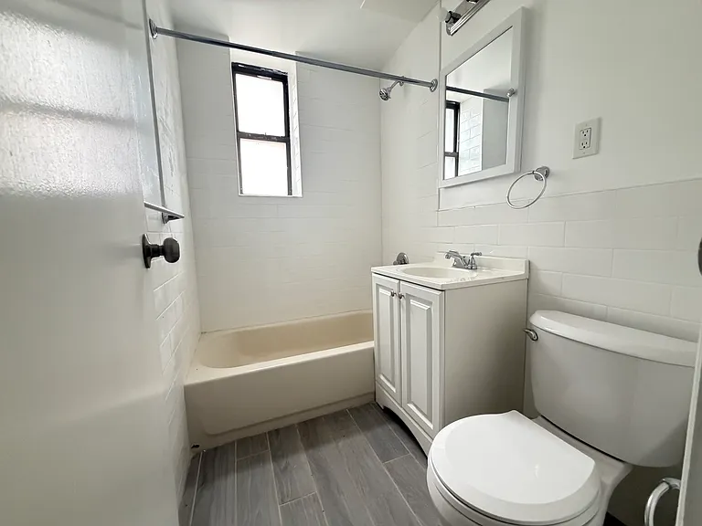 665 Thwaites Pl #C — Photo 9
