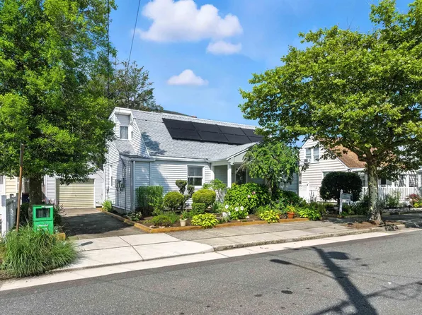 102 N Richards Ave, Ventnor, NJ 08406