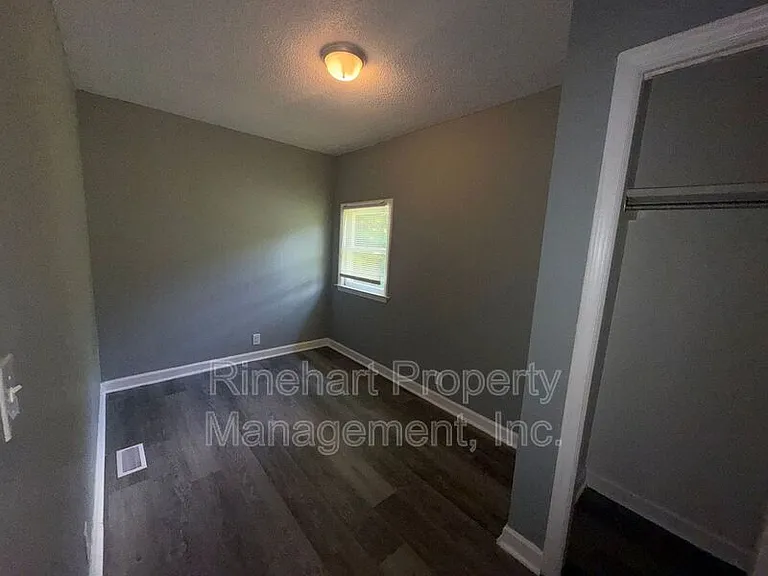 6087 Old York Rd — Photo 8