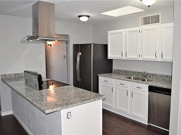 2nd image of 6409 Yarmouth Ave