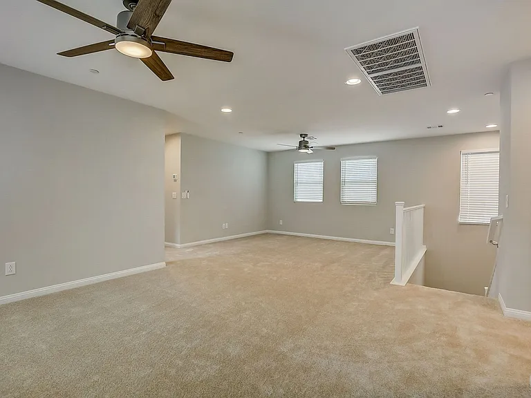 10643 Enridge Ave — Photo 37