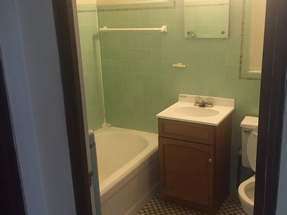 5th image of 425 S Monroe Ave APT 1I