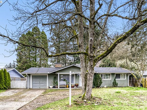 3rd image of 804 SE 176th Pl