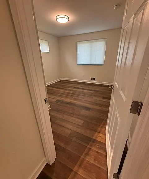 4404 Banks Pl NE — Photo 2