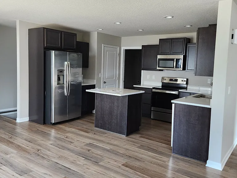 1500 Primrose Dr SE #1500 — Photo 3