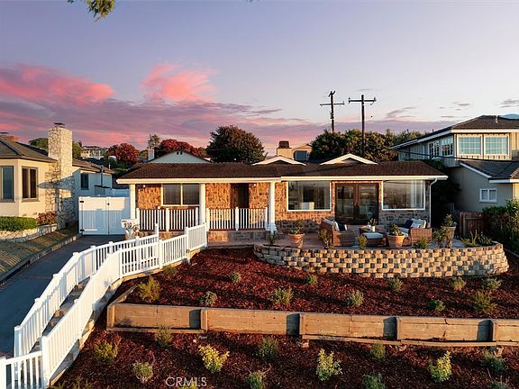 2nd image of 910 Calle Miramar