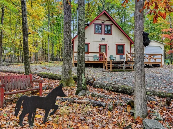 263 Upper Independence Dr, Lackawaxen, PA 18435