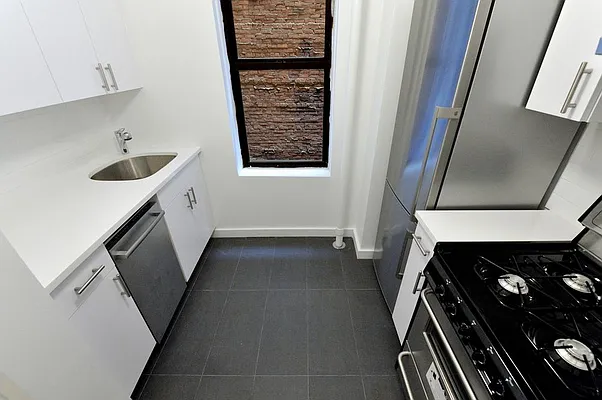 Rented by Aether Property Group | media 19