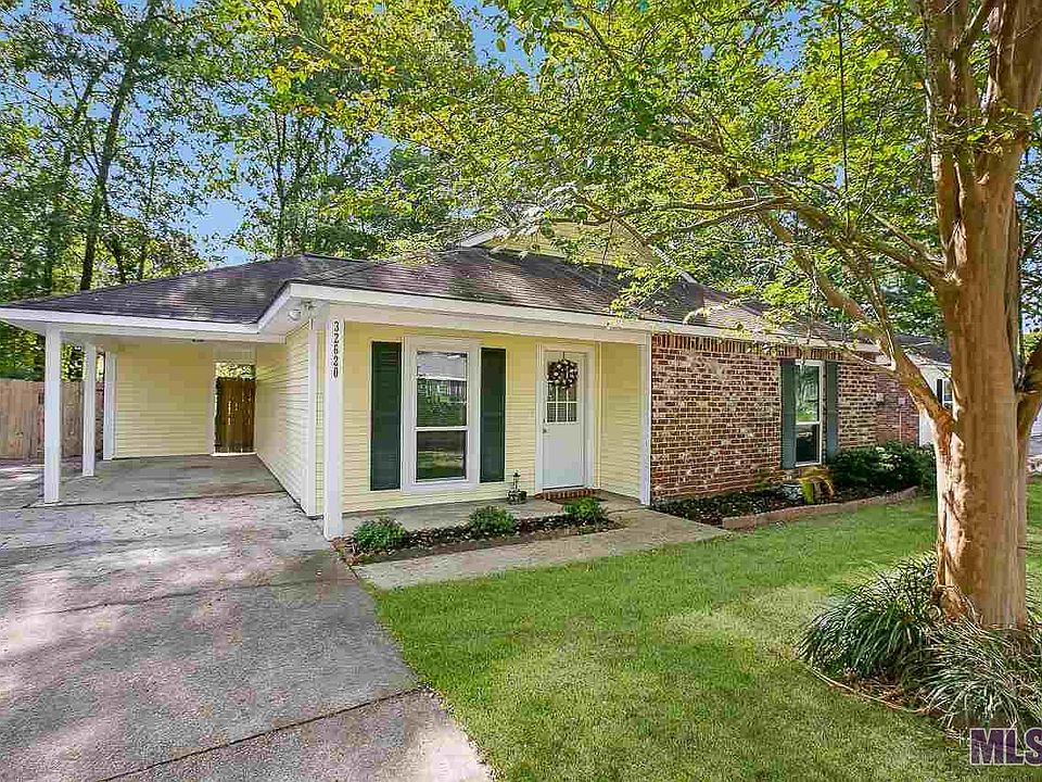 1st image of 32620 Jasmine Ln