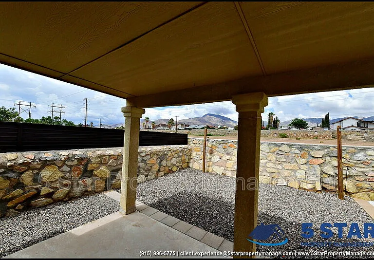 10937 Northview Dr — Photo 40