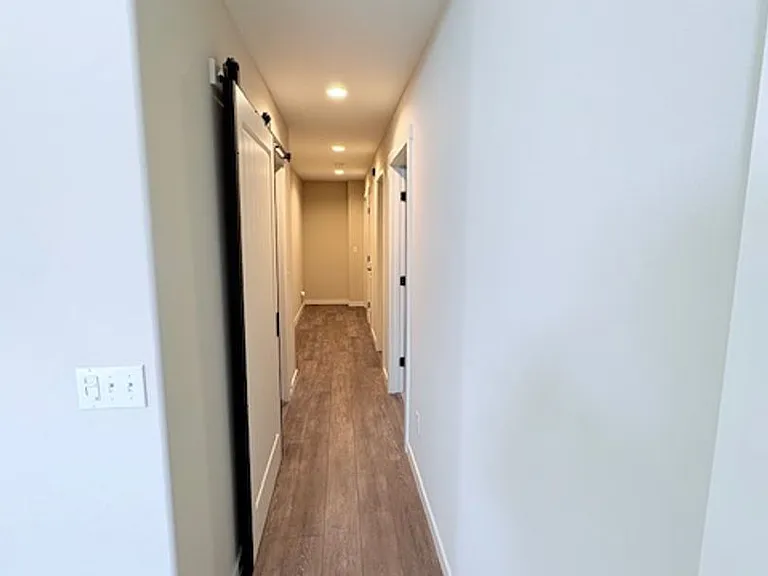 161 Northlake Ave — Photo 16